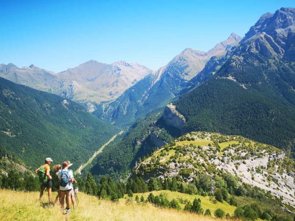 Spanish Pyrenees guided walking vacation