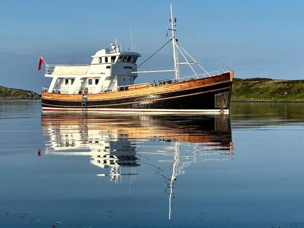 Southern Hebrides small ship cruise
