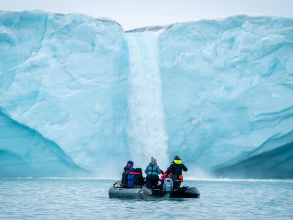 Spitsbergen Autumn photography tour, 12 guests