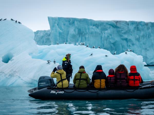 Spitsbergen Autumn photography tour, 12 guests