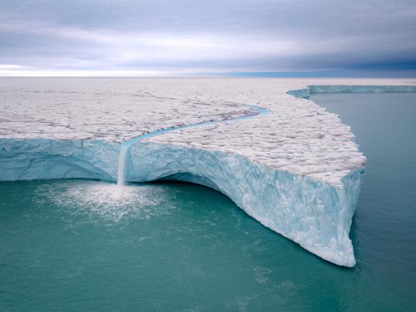 Spitsbergen Autumn photography tour, 12 guests