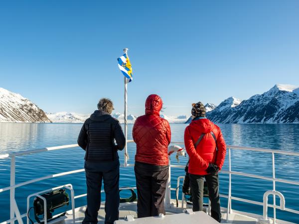 12 guests, Spitsbergen Circumnavigation cruise