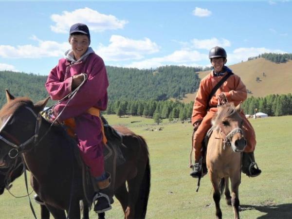 Horse trekking in Mongolia, tailor made