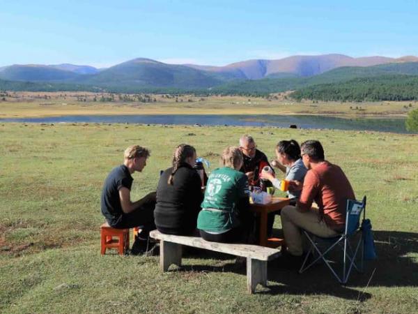Horse trekking in Mongolia, tailor made