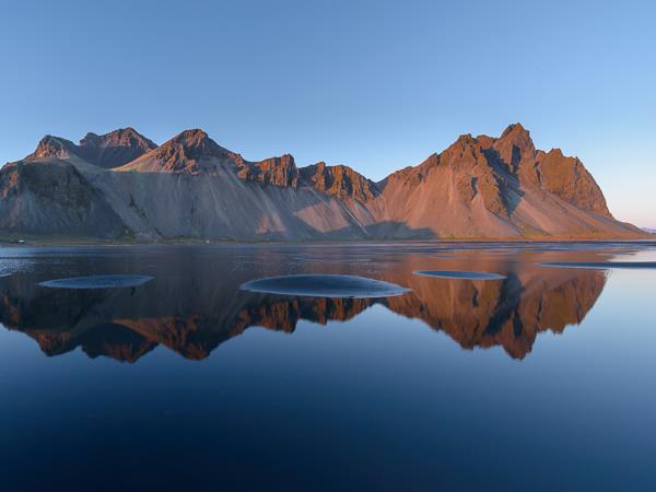 Midnight sun photography holiday in Iceland