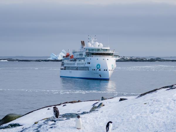 Antarctic Peninsula small ship cruise