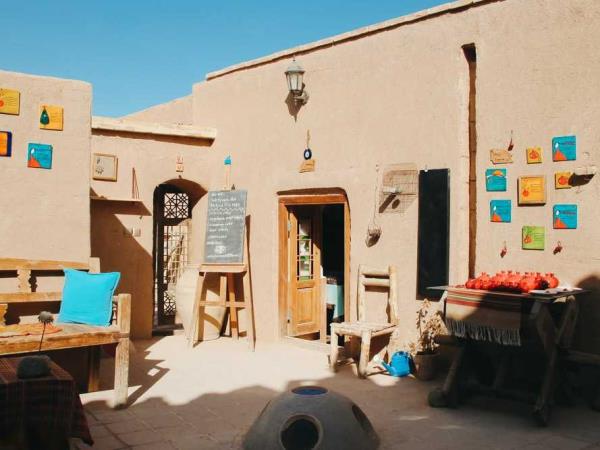 Iran culture vacation on a budget