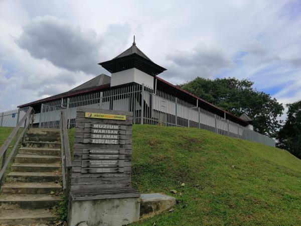 Borneo cycling holiday, Headhunters Heartland