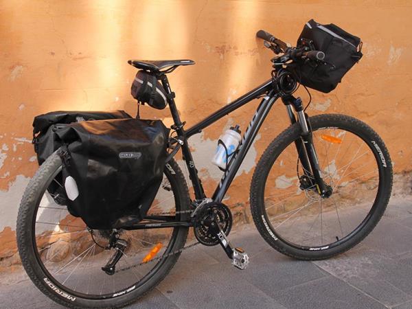 Camino de Santiago cycling vacations from Porto