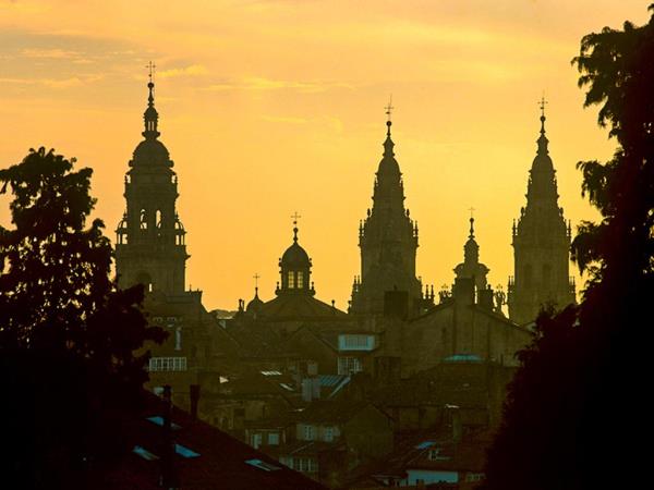 Camino de Santiago cycling vacations from Porto