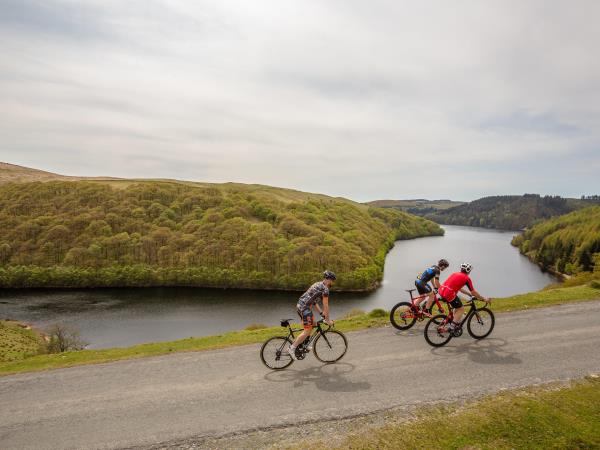 South Wales coastal cycling vacation, self guided