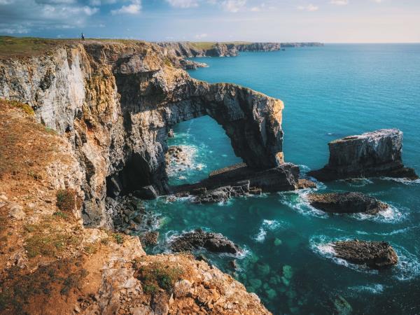 South Wales coastal cycling vacation, self guided