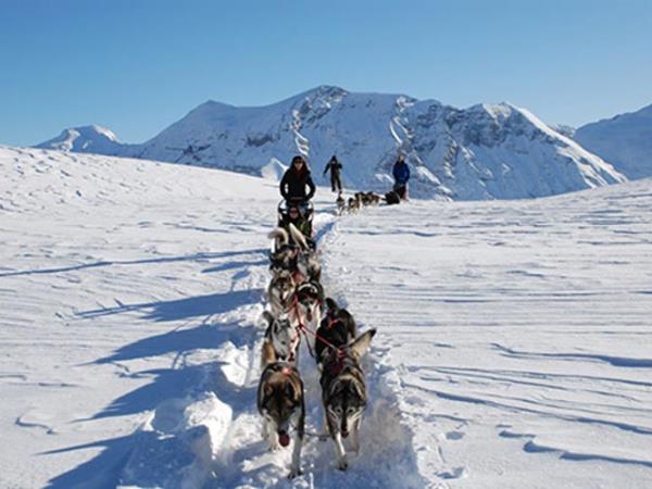 Winter activity vacation in the French Alps