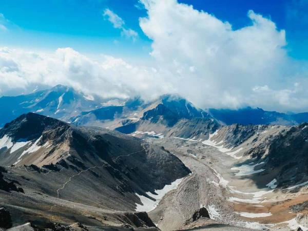 Alamkuh trekking vacations in Iran