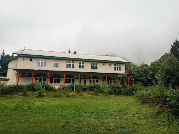Alamkuh trekking vacations in Iran