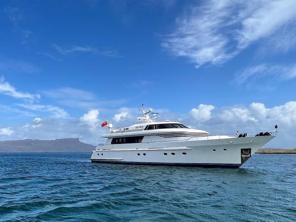 Luxury autumn wildlife Hebrides cruise