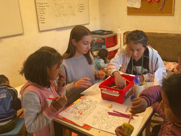 Teaching and family volunteering in Peru 