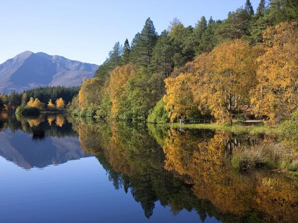 Luxury Caledonian canal cruise