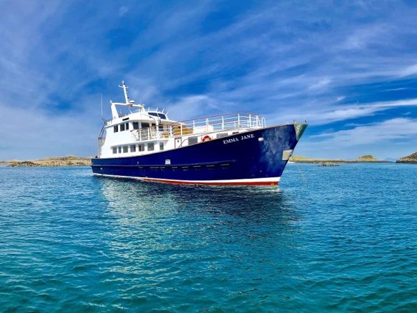 Luxury Caledonian canal cruise