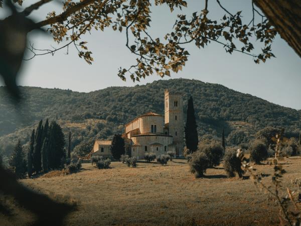 Tuscany cycling vacation, self guided