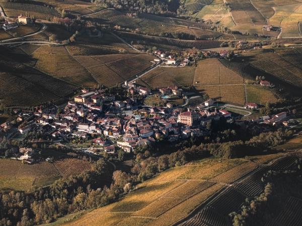 Piedmont vacation in Italy, food, wine & culture