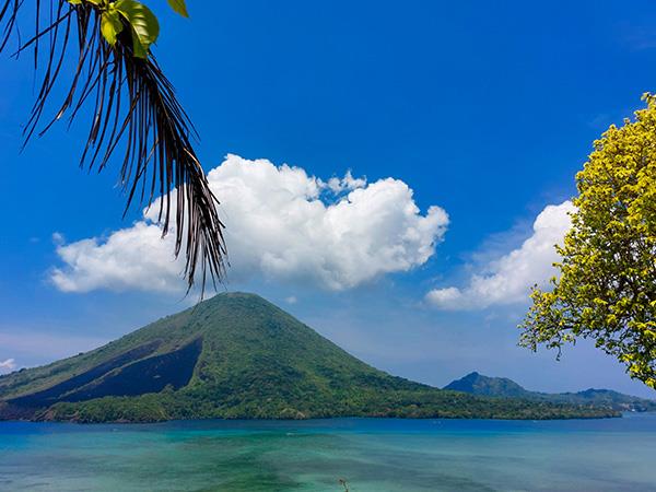Raja Ampat cruise & Spice Islands