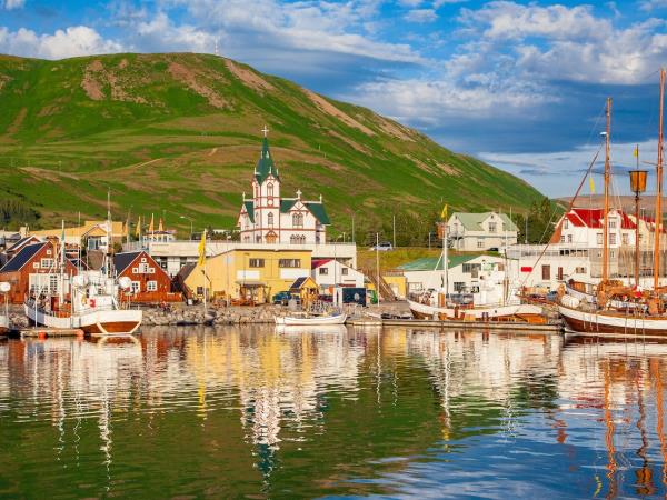 Iceland hiking & swimming vacation