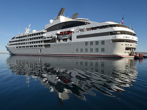 Indonesia cruise, Raja Ampat & Spice Islands