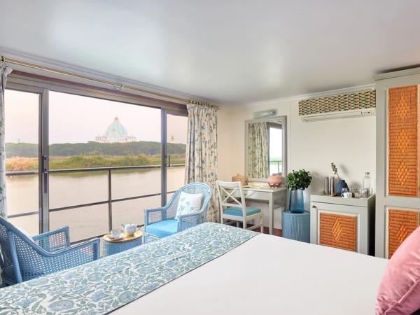 Lower Ganges river cruise in India