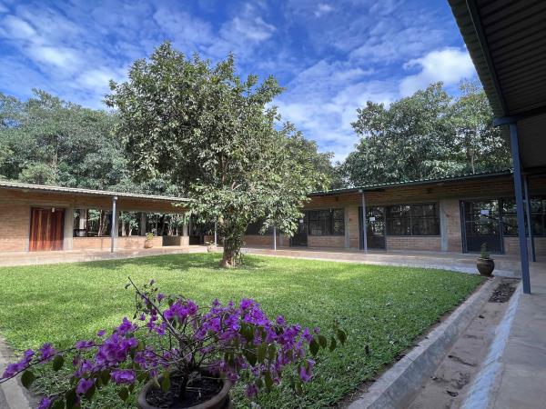 Malawi wildlife sanctuary volunteering vacation