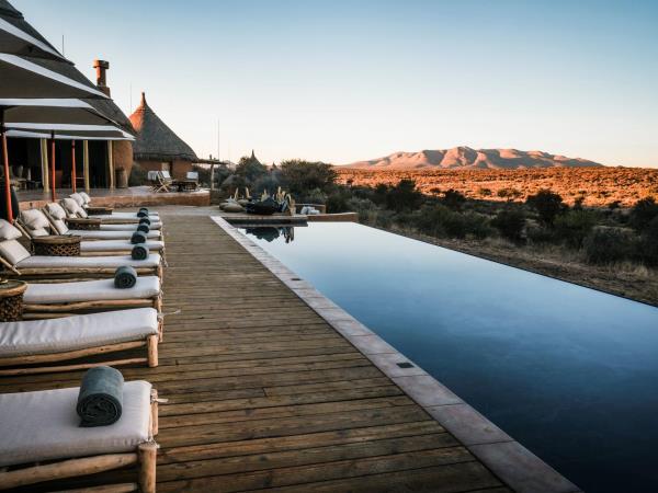 Namibia luxury fly-in safari