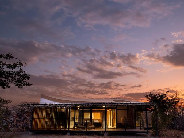 Namibia luxury fly-in safari