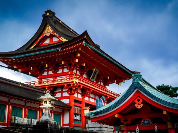 Luxury Japan tour with Raja Ampat cruise 