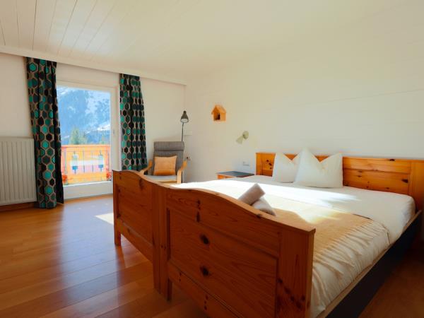 Learn to ski and yoga vacation in Austria