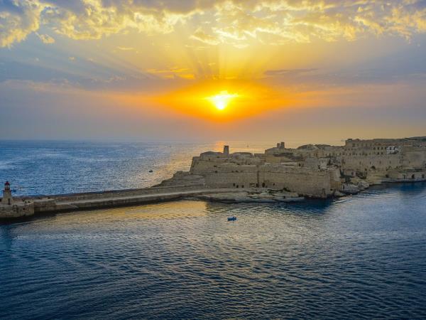 Naples to Malta small ship cruise, La Dolce Vita! 