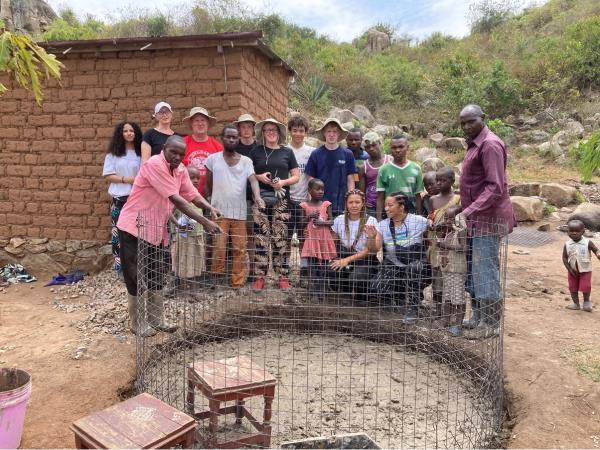 Family volunteering in Tanzania