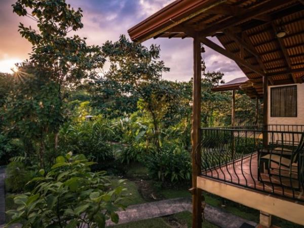 Costa Rica 14 day family vacation