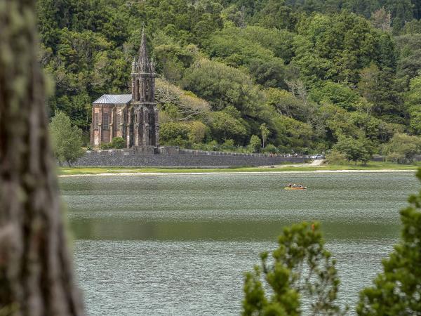 Azores volcano hiking vacation