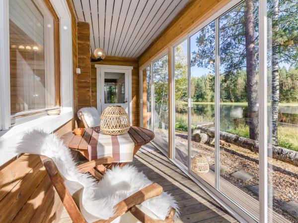 Finland wilderness cabin and activities vacation