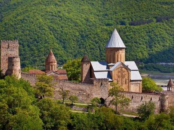 Traditions of Georgia cultural tour