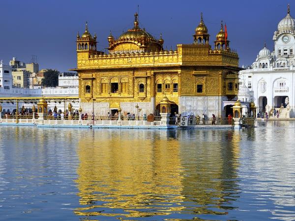 Indian Himalayas tour, toy trains and hill stations
