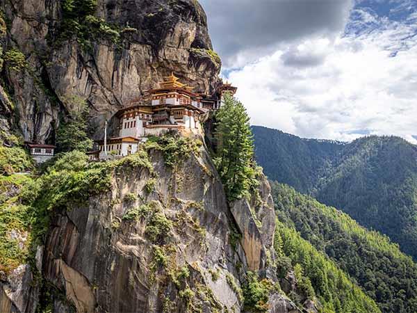 Buddhism cultural holiday in Bhutan