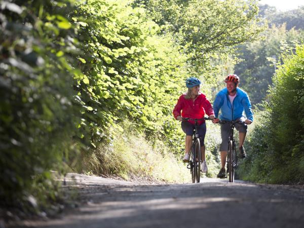 Cycling tour of the Cotswolds, England