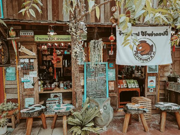 Thailand and Laos on a shoestring vacation