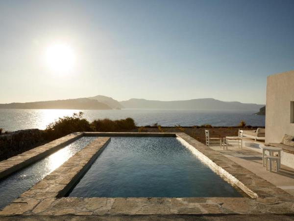 Athens and Santorini luxury small group vacation