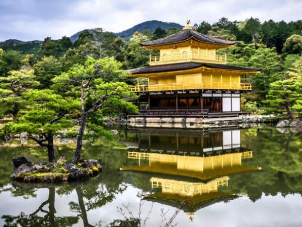 Famous trails of Japan walking vacation