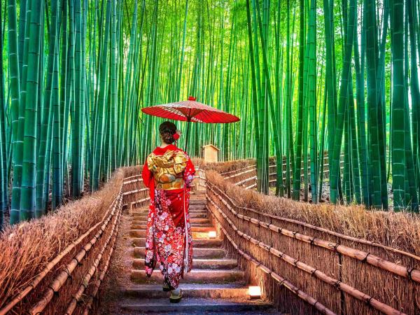 Famous trails of Japan walking vacation