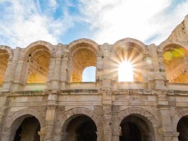 Provence luxury cycling holiday, France