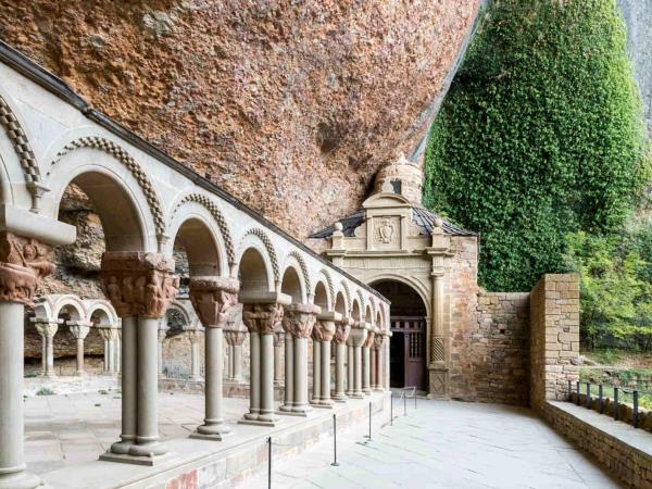 Culture and gastronomy vacation in the Spanish Pyrenees