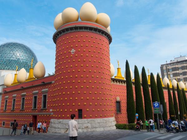 Catalonia cultural bike tour, Spain
